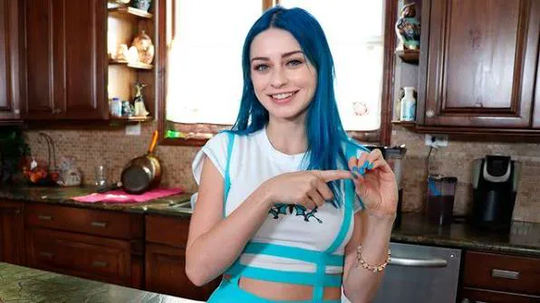 Jewelz Blu - Üvey Ablasıyla Aşk Yaşıyor